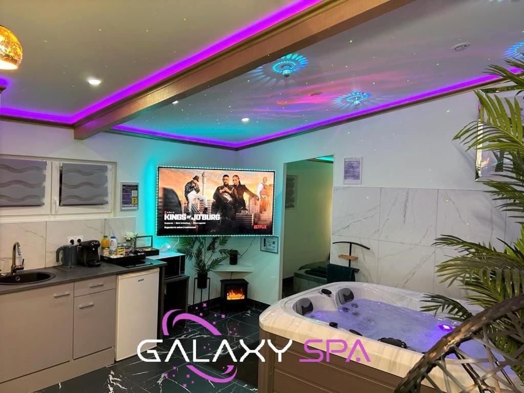 Galaxy Spa - Suite Jupiter Jacuzzi Privatif Champigneulles Exterior photo